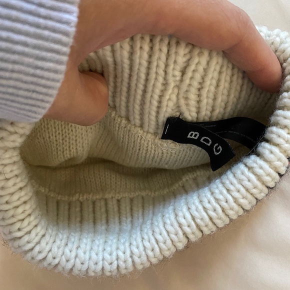 BDG BIG POM Beanie - Picture 3 of 3
